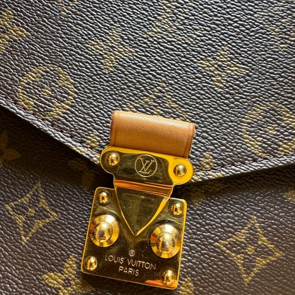 Louis Vuitton Pochette Métis - Picture 14 of 17